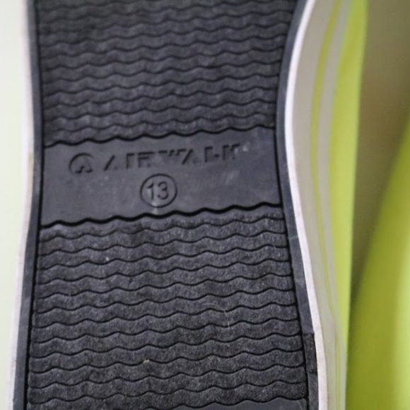 SOLD Unisex Airwalk Neon Canvas Legacee Sneakers - Picture 12 of 16